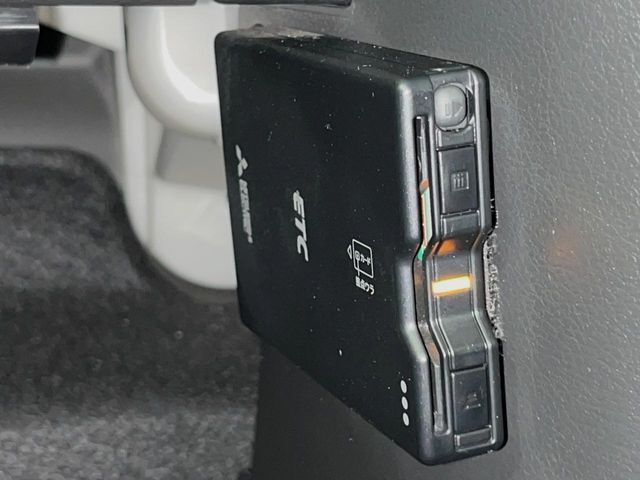 【ETC】高速道路の料金所をストレスなく通過！話題のスポットやサービスエリアに多い「スマートIC」利用時は必須のアイテムです。当店でセットアップを実施、ご納車当日からすぐにご利用いただけます！