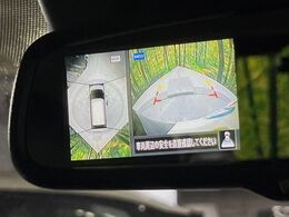 【アラウンドビューモニター】専用のカメラにより、上から見下ろしたような視点で360度クルマの周囲を確認することができます☆死角部分も確認しやすく、狭い場所での切り返しや駐車もスムーズに行えます。