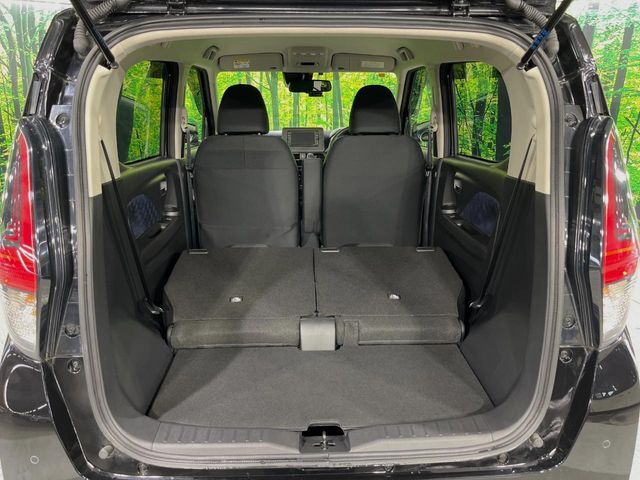 普段のお買い物や通勤、送迎等に十分な荷室スペースを確保しております。セカンドシートを倒すと、大きな荷物の積載も可能です♪