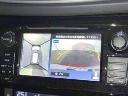 【アラウンドビューモニター】専用のカメラにより、上から見下ろしたような視点で360度クルマの周囲を確認することができます☆死角部分も確認しやすく、狭い場所での切り返しや駐車もスムーズに行えます。