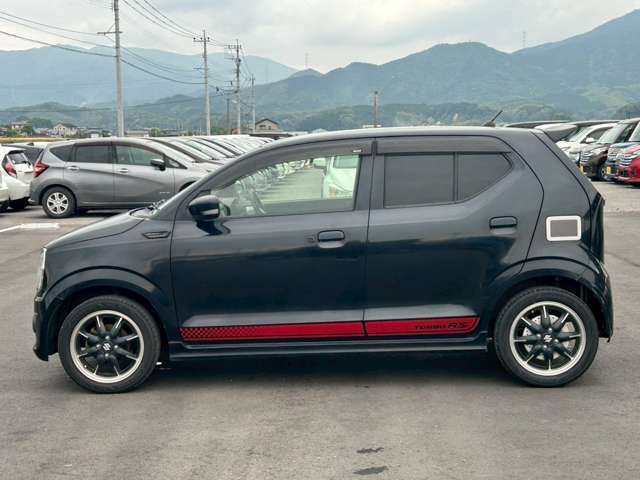 ★画像や動画を見ただけでお車の検討を進める事に抵抗がある方でも気軽に利用できるオンライン商談ならお車の検討はもちろん営業担当や店舗の様子も生中継でご覧いただけますので安心してお車をご検討頂けます。