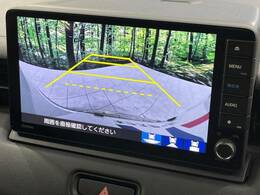 【バックカメラ】駐車時に後方がリアルタイム映像で確認できます。大型商業施設や立体駐車場での駐車時や、夜間のバック時に大活躍！運転スキルに関わらず、今や必須となった装備のひとつです！