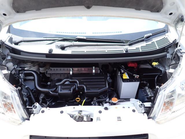 エンジンルームは綺麗ですよ。機関機構系も良好です。納車前に点検整備も行います。