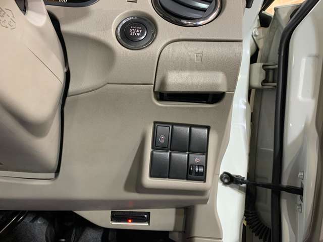 【アフターメンテナンス】当店は近畿運輸局民間車検指定工場を完備。ご購入後のメンテナンス・修理・車検など、アフターフォローも充実しております。