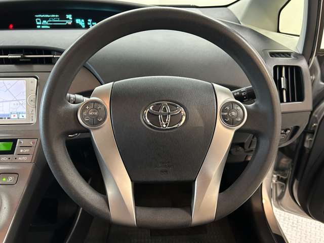 運転席周りに大きな傷、汚れ、へたりなどなく良質な状態です！