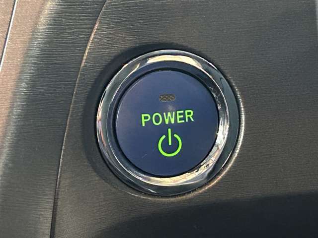 お車の機能や安全装備に関して気になる方は、ぜひ一度ご来店ください！その場でスタッフがご説明可能です！