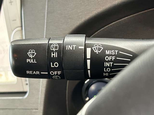 運転席周りに大きな傷、汚れ、へたりなどなく良質な状態です！