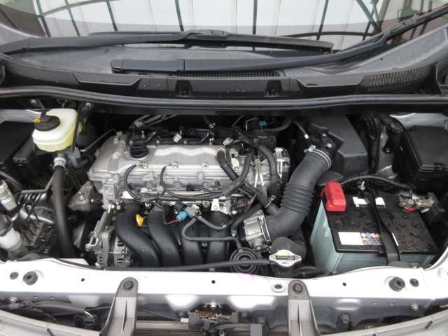 2，000CC、水冷直列4気筒DOHCエンジンです。