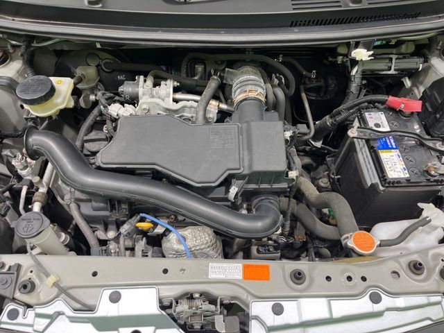 親切・丁寧な専門メカニックスタッフが応対！・車検・点検整備・事故等の修理などアフターサービスも安心。お車のカスタマイズもネクステージのサービススタッフまでご相談ください！