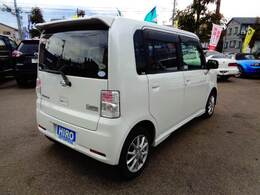 支払総額には車検整備費用、登録諸費用、税金等の全てが含まれております。当社店頭でのお引渡しとなります。県外登録、陸送が必要な方はご相談ください。