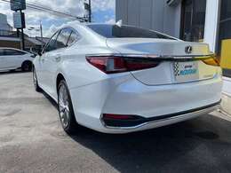 純正ナビ フルセグTV 全方位カメラ サンルーフ コンビ革シート シートヒーター LEDヘッドライト レーダークルーズ マークレビンソン BSM ETC ワンオーナー