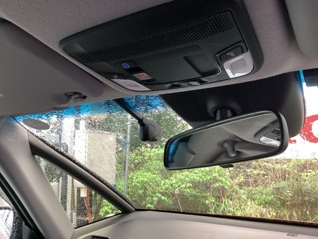 Hondaセンシング搭載！ミリ波レーダーと単眼カメラで、クルマの前方の状況を認識。ブレーキやステアリングの制御技術と協調し、安心・快適な運転や事故回避を支援する先進のシステムです！