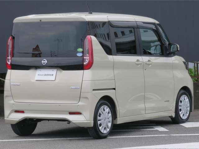 全国共通の日産ワイド保証が1年付きます。エンジン、トランスミッション、エアコンの不調なども日本全国の日産で対応できます。また、有料で3年間まで延長できますよ。
