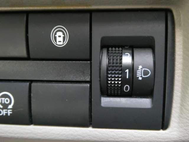 今話題のエマージェンシーブレーキをはじめ安全装備が充実！！安心・快適なカーライフをお楽しみ頂けます。