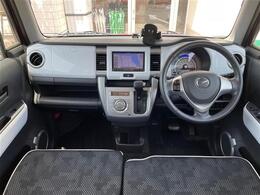 【インパネ全体】全方位で視界が広く、高い目線で運転もしやすいです！