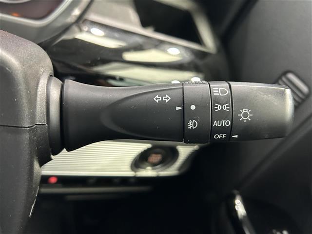 気になる車はすぐにお問い合わせください！画面右側の0066から始まる無料ダイヤルからお問い合わせ下さい！専門スタッフがお車のご質問にお答えいたします！
