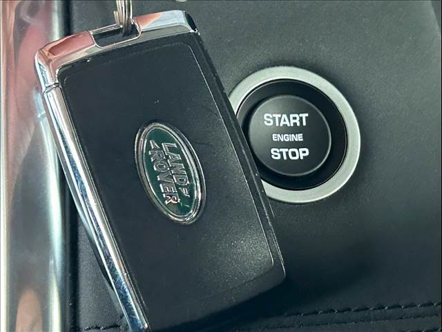 車内へのアクセス楽々、今や必須アイテムの「スマートキー」には、キー複製防止「イモビライザー」まで備わっております。