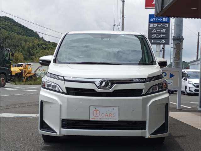 当店の在庫車両をご覧いただきありがとうございます。お車の状態をより知って頂くために、できるだけ多くの画像をご用意いたしました。お時間の許す限り、最後までお付き合いください。