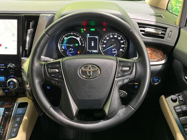 【ステアリングスイッチ】運転中、前方から目線をそらすことなく、オーディオ等の操作が可能な便利機能！安心＆快適なドライブを演出してくれます♪