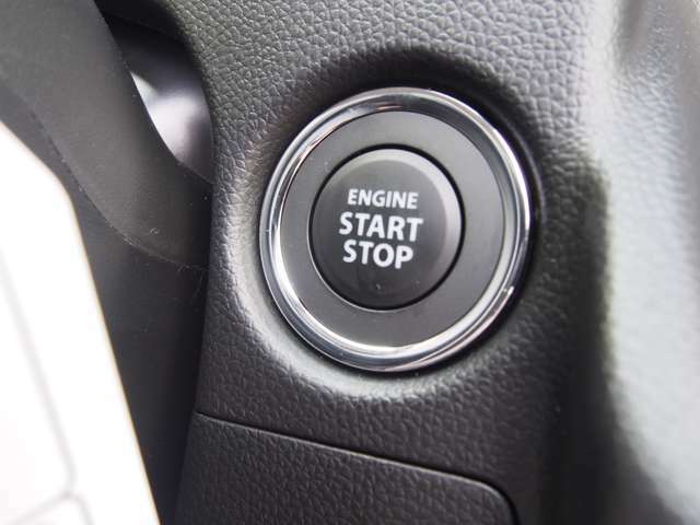 ボタン1つでエンジン始動や停止も楽々なプッシュスタートです！