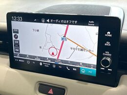 【純正ナビ】人気の純正ナビを装備しております。ナビの使いやすさはもちろん、オーディオ機能も充実！キャンプや旅行はもちろん、通勤や買い物など普段のドライブも楽しくなるはず♪
