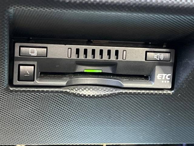 【ETC】高速道路の料金所をストレスなく通過！話題のスポットやサービスエリアに多い「スマートIC」利用時は必須のアイテムです。当店でセットアップを実施、ご納車当日からすぐにご利用いただけます！