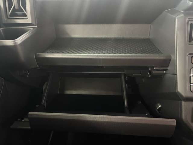 株式会社オートコミュニケーションズ　成田店の車両を拝見頂きありがとうございます。ご不明な点やなどご要望がございましたら、お気軽にメールもしくは、TEL：043-496-1222にてお問い合わせください。