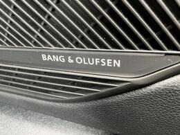 ●Bang＆Olufsenサラウンドシステム『デンマークが世界に誇る高品質サラウンドシステム。クリアでダイナミック。そして臨場感溢れる上質なサラウンドサウンドをドライブ中にご体感いただけます。』