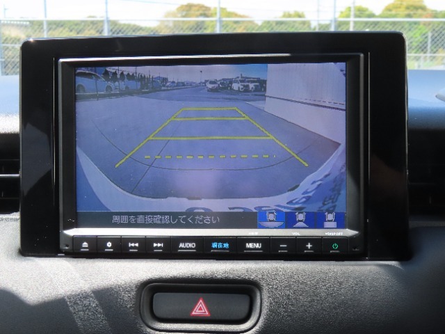 【バックカメラ装備済み】駐車の際の心強い味方！ガイドを見て確認しながら駐車できるので安全です。