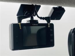 【後部座席操作部】後部座席を快適に過ごしていただくための便利な装備が付いています！