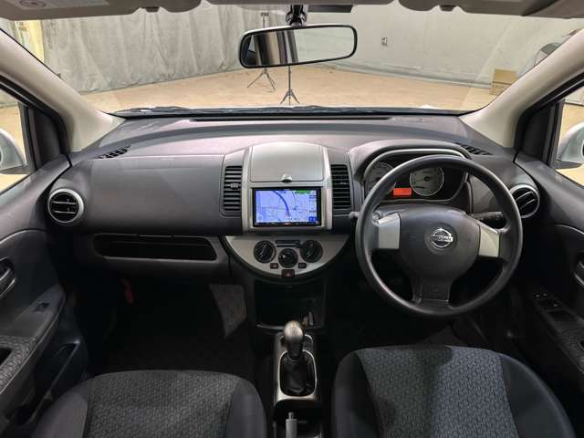 納車前にはスタッフによってピカピカに仕上げてご納車致します。オプションでガラスコーティングなどオススメ品も格安で承ります！