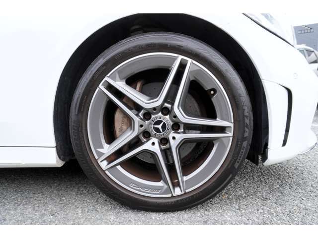 弊社では認証工場取得の為「記録簿発行」を行っております！ご納車時お客様へはどの作業を実施したかを明確にお伝えをさせて頂きまして安心のご納車でお客様へご対応をさせて頂いております！
