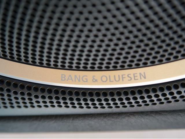 【Bang＆Olufsen3Dサウンドシステム】美しい音響とデザインで世界的人気を誇るプレミアムオーディオ。卓越した音響成分の解析と再現力でハイクオリティな3Dサラウンドサウンドを実現しています。