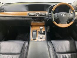 グループ総在庫数約30，000台！！全国の系列店からメーカー・車種問わずご紹介出来るので、あなたにピッタリのお車が見つかるはずです♪まずはお問い合わせ下さい☆