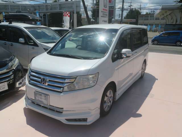 左前からの画像です！当店でしたら、車両販売、買取、車検、点検、一般整備、鈑金、任意保険、その他お車の事でしたらトータルサポート致します！