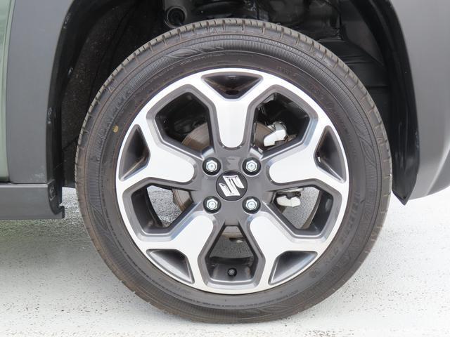 純正のアルミホイールが足元を飾ります！