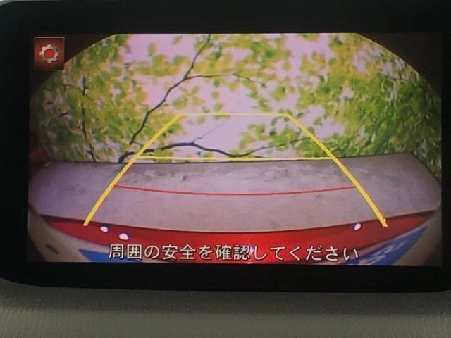 WECARSの展示場では実際に見て、触ってお車をお選びいただけます！知識の豊富な営業スタッフが様々なカーライフをご提案いたします！