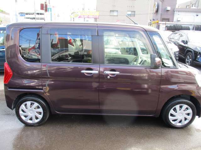 写真だけではこの車の良さは伝わらないかもしれませんので、是非一度現車確認にお越しください☆