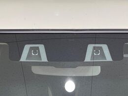 【スズキ　セーフティサポート】走行中に前方の車両等を認識し、衝突しそうな時は警報とブレーキで衝突回避と被害軽減をアシスト。より安全にドライブをお楽しみいただけます。