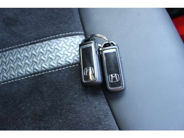 全国対応2年保証付　車検整備付　衝突軽減ブレーキ　ナビTV　バックモニター　両側パワースライドドア　ETC　スマートキー　ハーフレザー　Bluetooth接続　純正アルミホイール　ターボ　コーナーセンサー