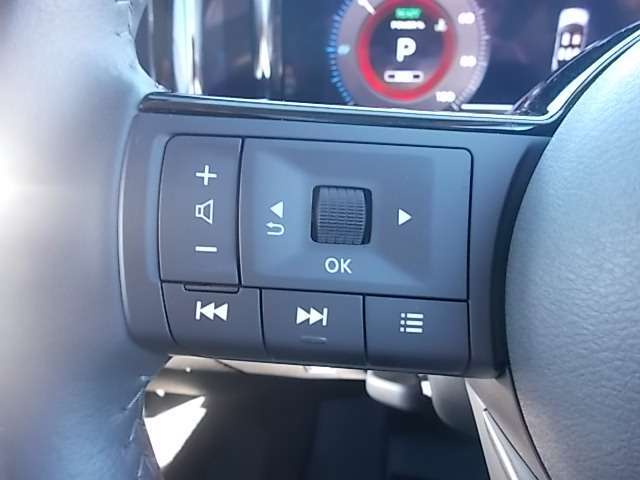 ステアリングスイッチ