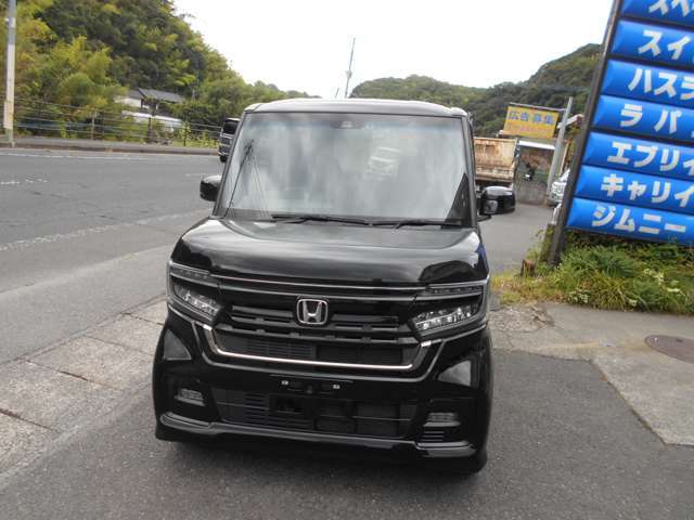 どんな車でも買い取り・下取りします。トラック・バン・ユニック車・特殊車両・軽自動車・ミニバン・ハイブリッドカーは特に高価買い取りします。他店では値段のつかなかった車でも買い取りだけでも大歓迎です。