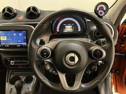 日本全国に張り巡らされたメルセデス・ベンツ正規サービスネットワークのサポートを受けることができます。これもメルセデスの認定中古車ならではの、安心感のひとつ。