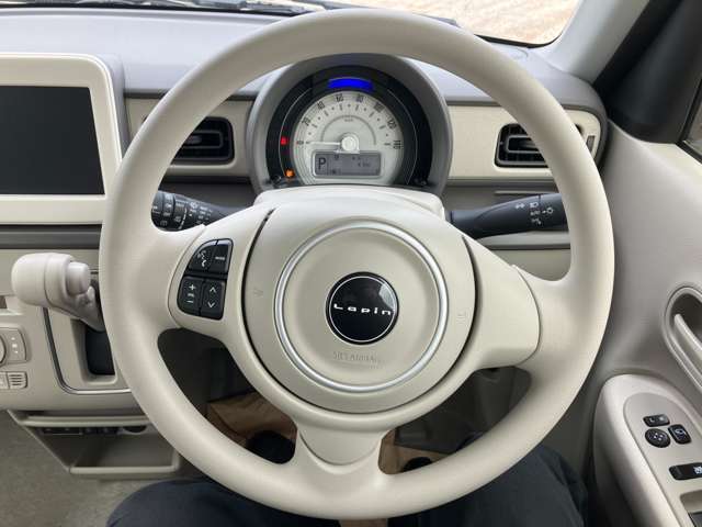 新車から未使用車、中古車の幅広い在庫台数と軽パークのカーライフアドバイザーでお客様のニーズにピッタリの一台をご提案します！