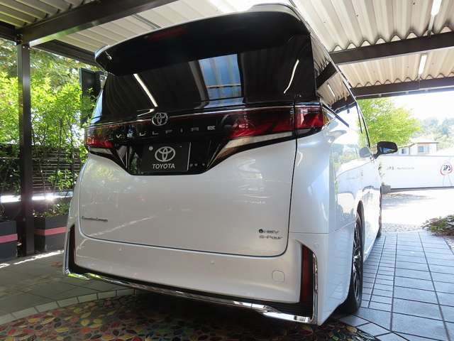 ■高度先進運転技術テクノロジーアドバンスドパーク（TOYOTA TeamMate AdvancedPark・遠隔操作インテリジェントパーキングサポート機能・アニメーショングラフィック操作画面）■セカンダリーコリジョンブレーキなど