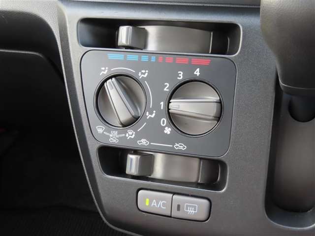 ダイヤル・スライド式のマニュアルエアコン！