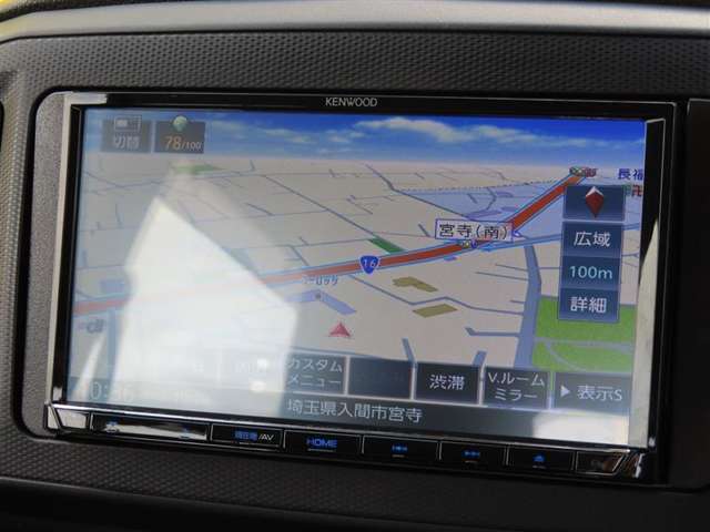 メモリーナビを装着。（DVD・フルセグTVの視聴、Bluetoothの接続可能）