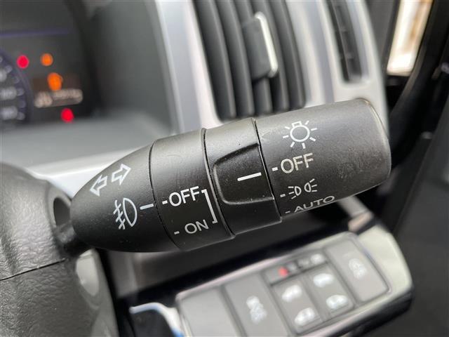 【運転席操作部】快適なドライブを楽しむための機能が装備されています！運転席から触れるので、使いやすいです！除菌プランいれていただくと、さらに清潔で安心していただけます！