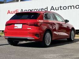 2023年モデル　17AW　スマートフォンインターフェイス　LEDヘッドライト　バーチャルコックピット　アダプティブクルコン　サイド＆レーンアシスト　シートヒーター　リヤビューカメラ