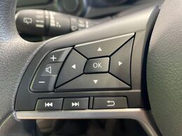 【ステアリングスイッチ】運転中、前方から目線をそらすことなく、オーディオ等の操作が可能な便利機能！安心＆快適なドライブを演出してくれます♪